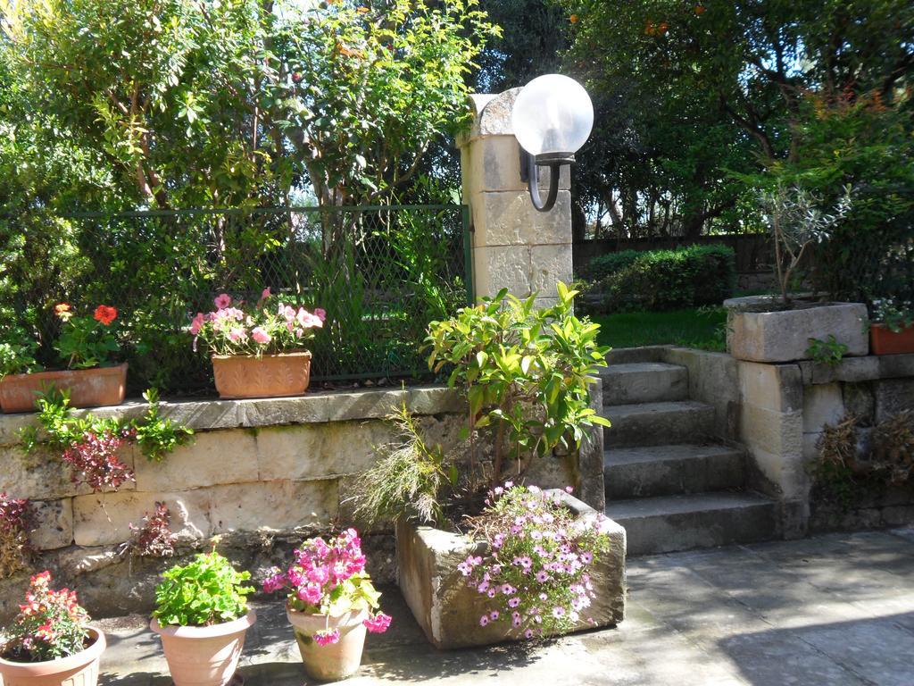 Masseria Gattamora Uggiano La Chiesa Exteriör bild